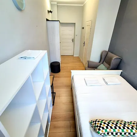 Hostel Pini - Przytulne W Centrum Krakowa