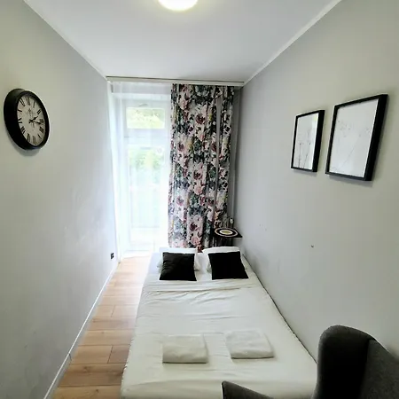 Hostel Pini - Przytulne W Centrum Krakowa