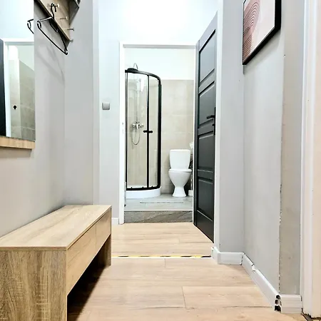 호스텔 Pini - Przytulne W Centrum Krakowa *