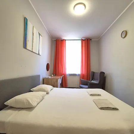 Hostel Pini - Przytulne W Centrum Krakowa Krakow