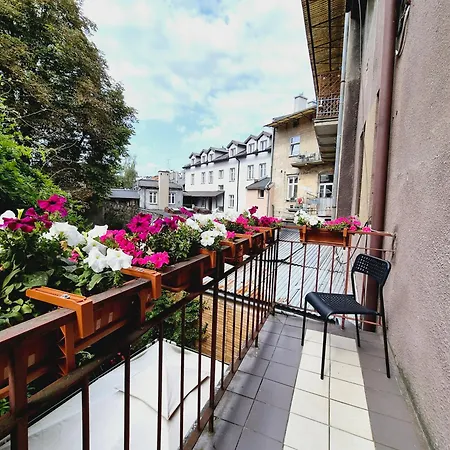 호스텔 Pini - Przytulne W Centrum Krakowa