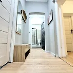 Pini - Przytulne W Centrum Krakowa 호스텔 *
