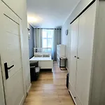 Pini - Przytulne W Centrum Krakowa 호스텔 *