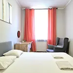 호스텔 Pini - Przytulne W Centrum Krakowa
