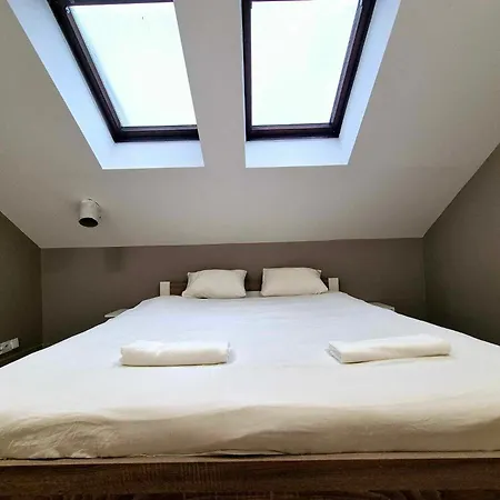 Hostel Pini - Przytulne W Centrum Krakowa Krasków